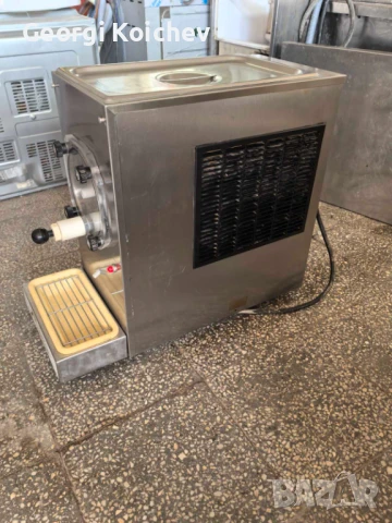 машина за мек сладолед,сорбе, млечен шейк, снимка 3 - Други машини и части - 51288979