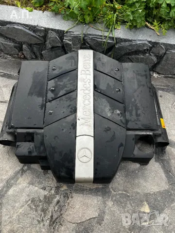 Капак двигател с нови въздушни филтри  w220