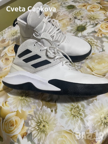 Adidas маратонки оригинал, снимка 2 - Маратонки - 52184445