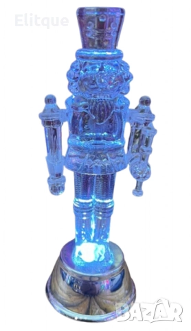 Светеща Коледна фигурка Лешникотрошачка – Войник, с LED осветление, снимка 5 - Други стоки за дома - 52820161