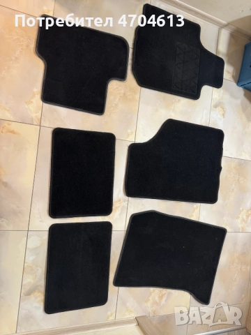 Комплект стелки за Мерцедес Mercedes Cla седан само за 30Eur.