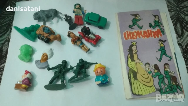 продавам кашонче с различни неща, снимка 3 - Антикварни и старинни предмети - 51187112