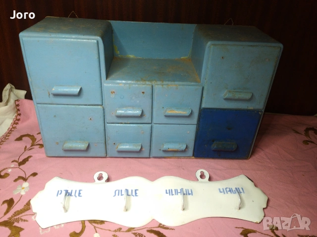 шкаф за подправки и закачалка