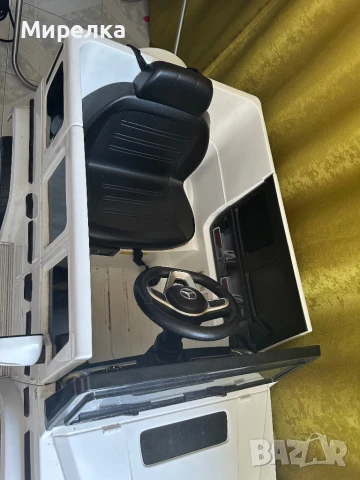 Акумулаторен детски джип MERCEDES G CLASS бял с дистанционно и самостоятелно каране, снимка 5 - Детски велосипеди, триколки и коли - 50559736