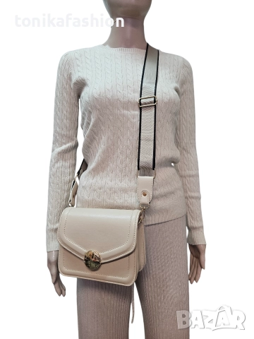 Вталена блуза с плитки , снимка 1 - Блузи с дълъг ръкав и пуловери - 48617758