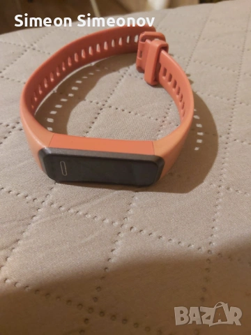 Продавам смарт гривна-часовник