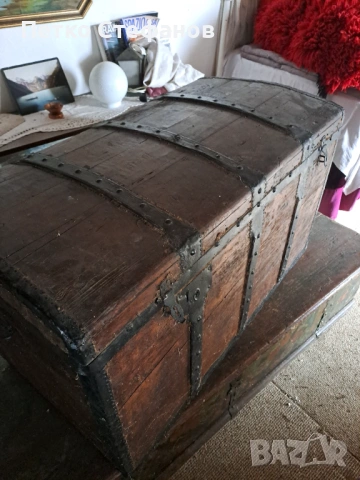Стар дървен сандък