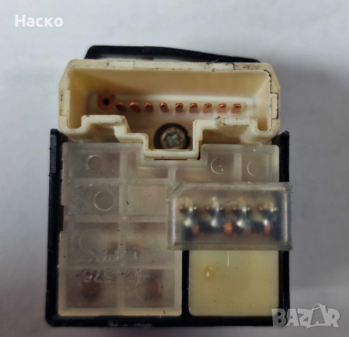 Копче Бутон Панел Регулиране Огледала с Прибиране Toyota Avensis T25 Тойота Авенсис 2003г-2008г, снимка 2 - Части - 52950303