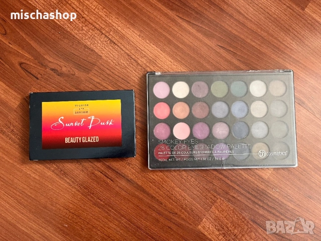 Стари палитри сенки, снимка 3 - Декоративна козметика - 53603687