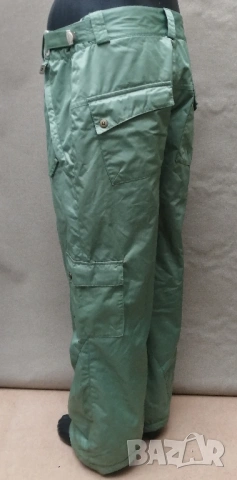 Дамски ски/сноуборрд сет от яке Twintip #L и панталон Ride Snowboards #L, снимка 10 - Зимни спортове - 27469862