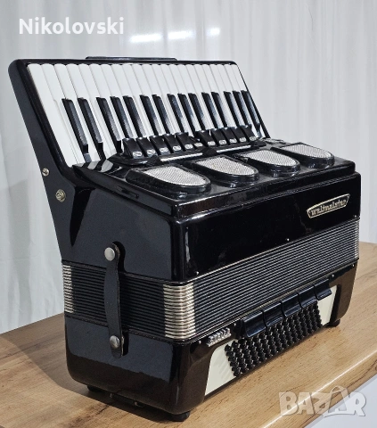 Акордеон Weltmeister Stella , снимка 3 - Акордеони - 53409780