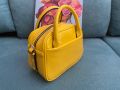 Новa дамска чанта Parfois жълт лак, снимка 5