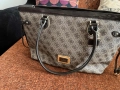 Дамска чанта Guess, снимка 1