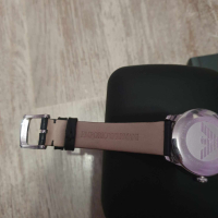 Оригинален дамски часовник Emporio Armani с гаранция, снимка 4 - Дамски - 45022435