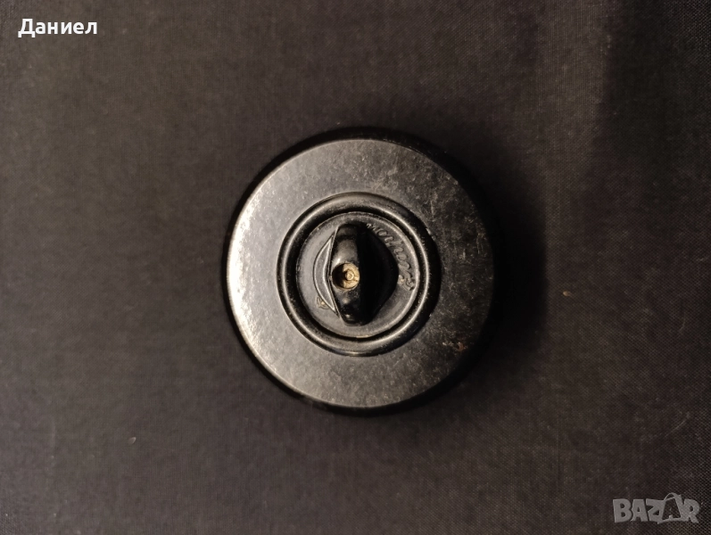 Стар бакелитен ключ за лампа Елпром, снимка 1