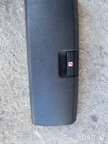 w211 шофьорска седалка части пластмаса джобче вратичка пожарогасител, снимка 1