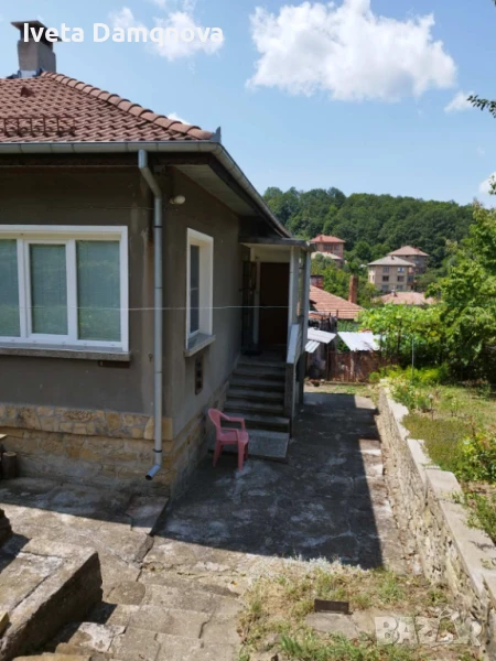 Къща с дворно място в Трявна , снимка 1