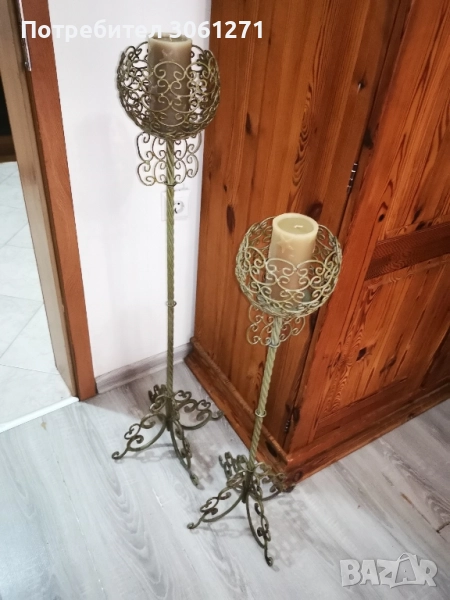 2 брой . Антики Метален свещник, декоративен, светло антик зелен, комплект от 2 брой. Venetian , снимка 1