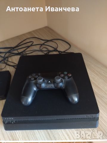 Playstation 4 Slim 1 TB, снимка 2 - PlayStation конзоли - 46010448