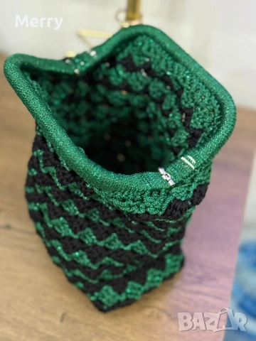Ръчно плетена чанта., снимка 2 - Чанти - 54257419