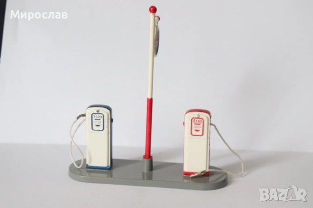 1/43 DINKY TOYS ESSO БЕНЗИНОСТАНЦИЯ КАМИОН МОДЕЛ КОЛИЧКА, снимка 4 - Колекции - 53237125