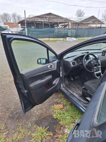 Peugeot 307 1.4 16V 88к.с., снимка 13 - Автомобили и джипове - 53664768