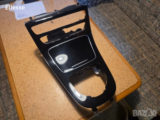 Централна конзола Mercedes E class w213.