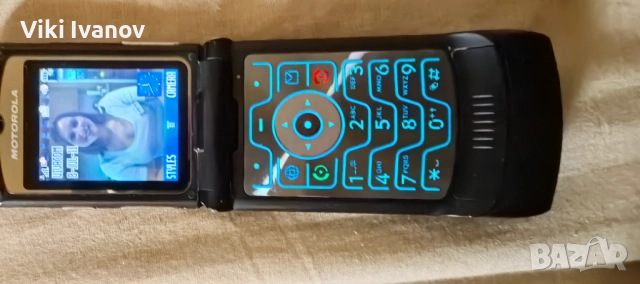 Моторола RAZR V3