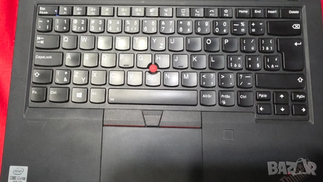 Lenovo T490(счупена матрица), снимка 2 - Лаптопи за работа - 53023017