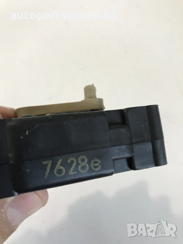 Мотор за клапа на вентилатора за отопление за Mazda 5 2.0D (2007), снимка 3 - Части - 53700304