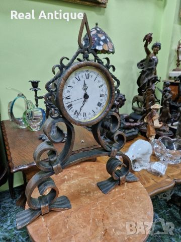 Уникален голям много красив антикварен настолен часовник с корпус от ковано желязо , снимка 7 - Антикварни и старинни предмети - 46304750