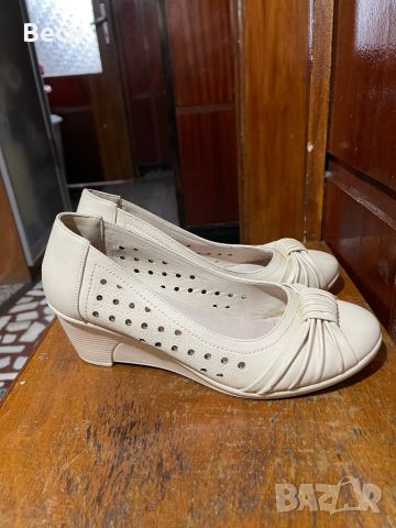 Елегантни обувки, снимка 1 - Дамски ежедневни обувки - 45840815