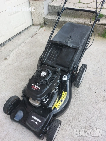 Бензинова самоходна косачка Honda 