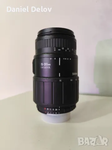 Обектив Sigma 70-300mm F4-5.6 D DL за Nikon F, снимка 1 - Обективи и филтри - 49530681