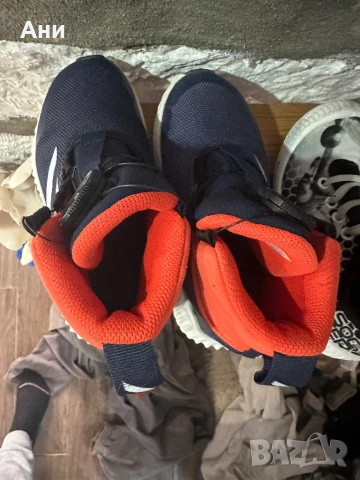 Adidas маратонки 28