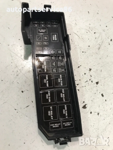 Кутия за предпазители за Mazda Tribute 2.0 (2003), снимка 2 - Части - 53612131