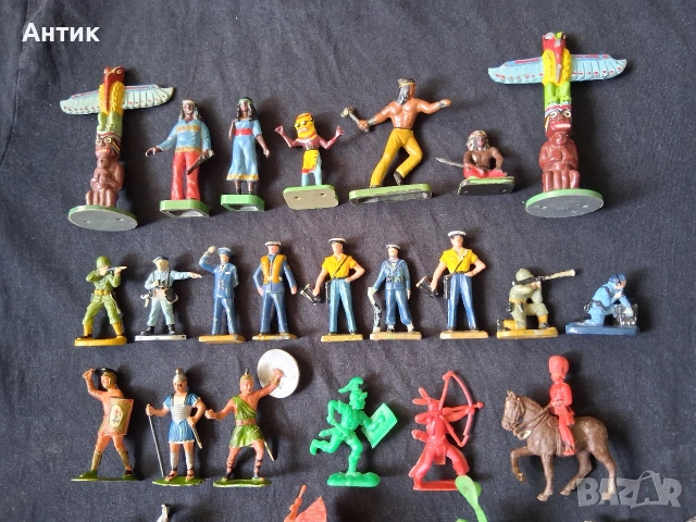Лот Стари Фигурки Играчки Индианци Моряци Войници от Соца, снимка 3 - Колекции - 53970301