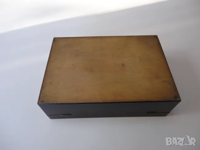 Старинна дървена кутия ковчеже с ключе дърворезба , снимка 6 - Антикварни и старинни предмети - 49633650