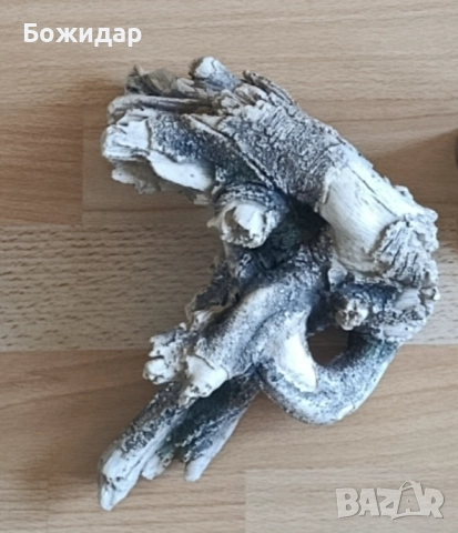 Подарявам глинен корен 