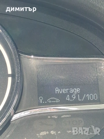 Renault Megane 3 1.5 DCi 110hp, снимка 6 - Автомобили и джипове - 53752884