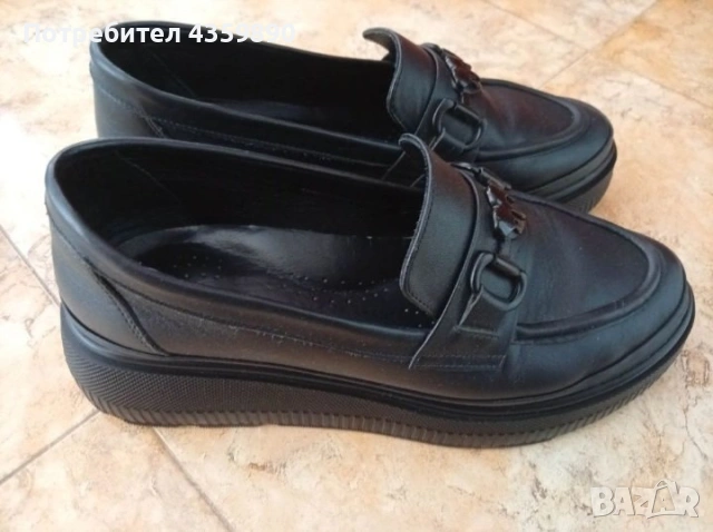 Дамски обувки от естествена кожа. 