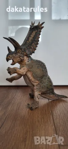 Фигура на динозавър Pentaceratops sternbergii, снимка 3 - Колекции - 49698650