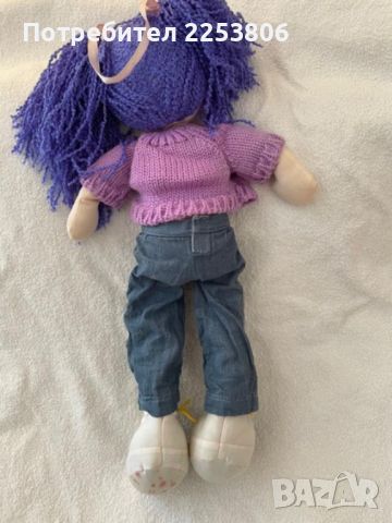 Колекционерска кукла с коса прежда.Дължина на куклата 60см
