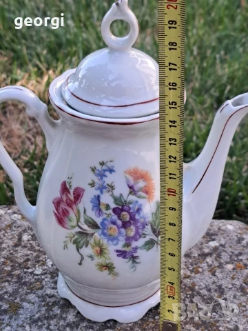 български порцеланов чайник , снимка 4 - Аксесоари за кухня - 51306555