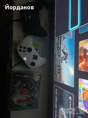 Безжичен контролер за Xbox one s, снимка 2 - Аксесоари - 51045313