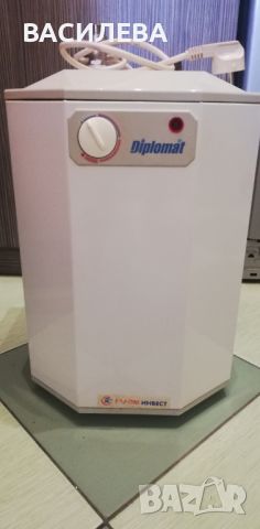 Продавам водонагревател за под мивка 10 литра, снимка 1 - Бойлери - 45257018