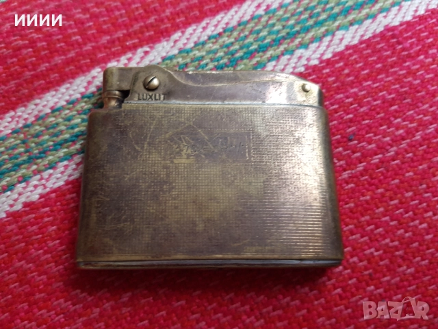 Бензинова запалка LUXUT