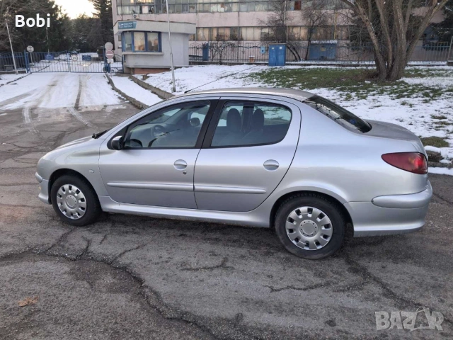 Peugeot 206 Седан 1.4i, снимка 7 - Автомобили и джипове - 39703562