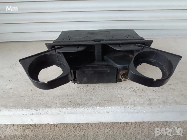 поставка за чаши Вектра б