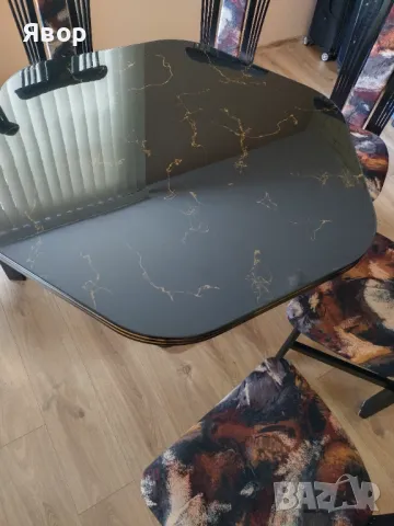 Продавам шестоъгълна маса. Нова цена-450 лв.